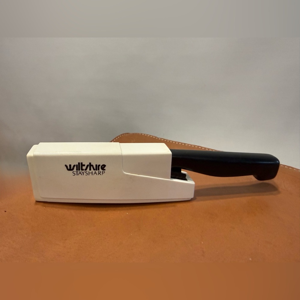 StaySharp Black and White Knife
